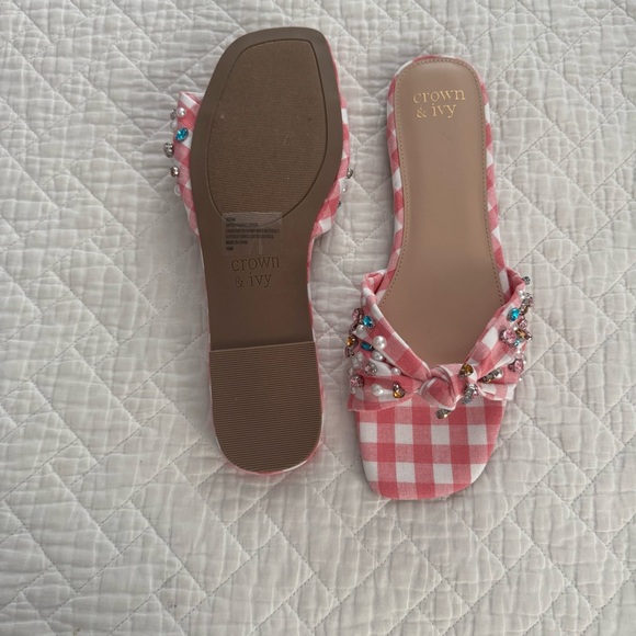Crown & Ivy Pink Gingham Verna Sandals with Decorative Bows and embellishments - Picture 3 of 4